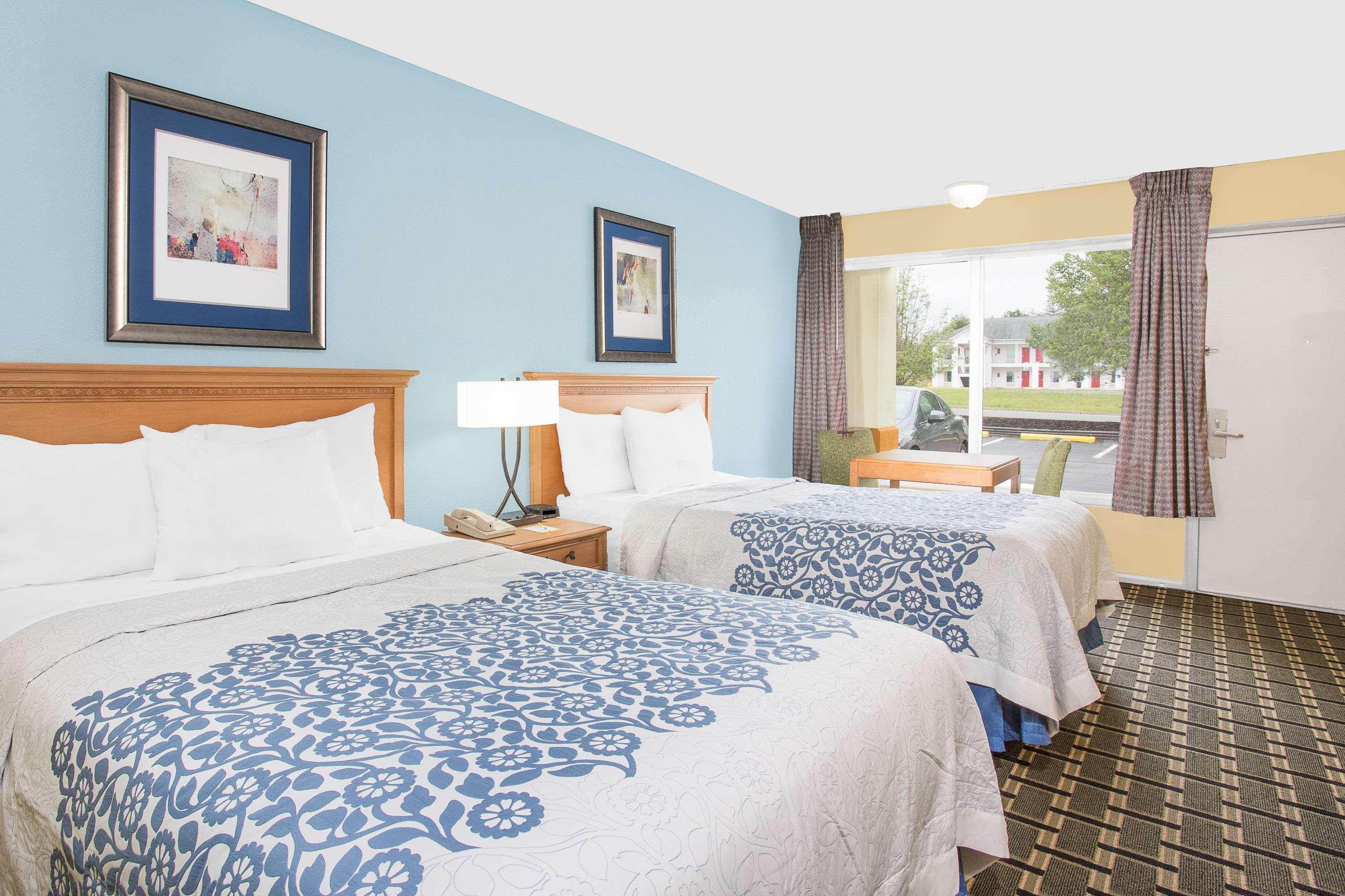 Days Inn By Wyndham Ruther Glen Kings Dominion Area Экстерьер фото