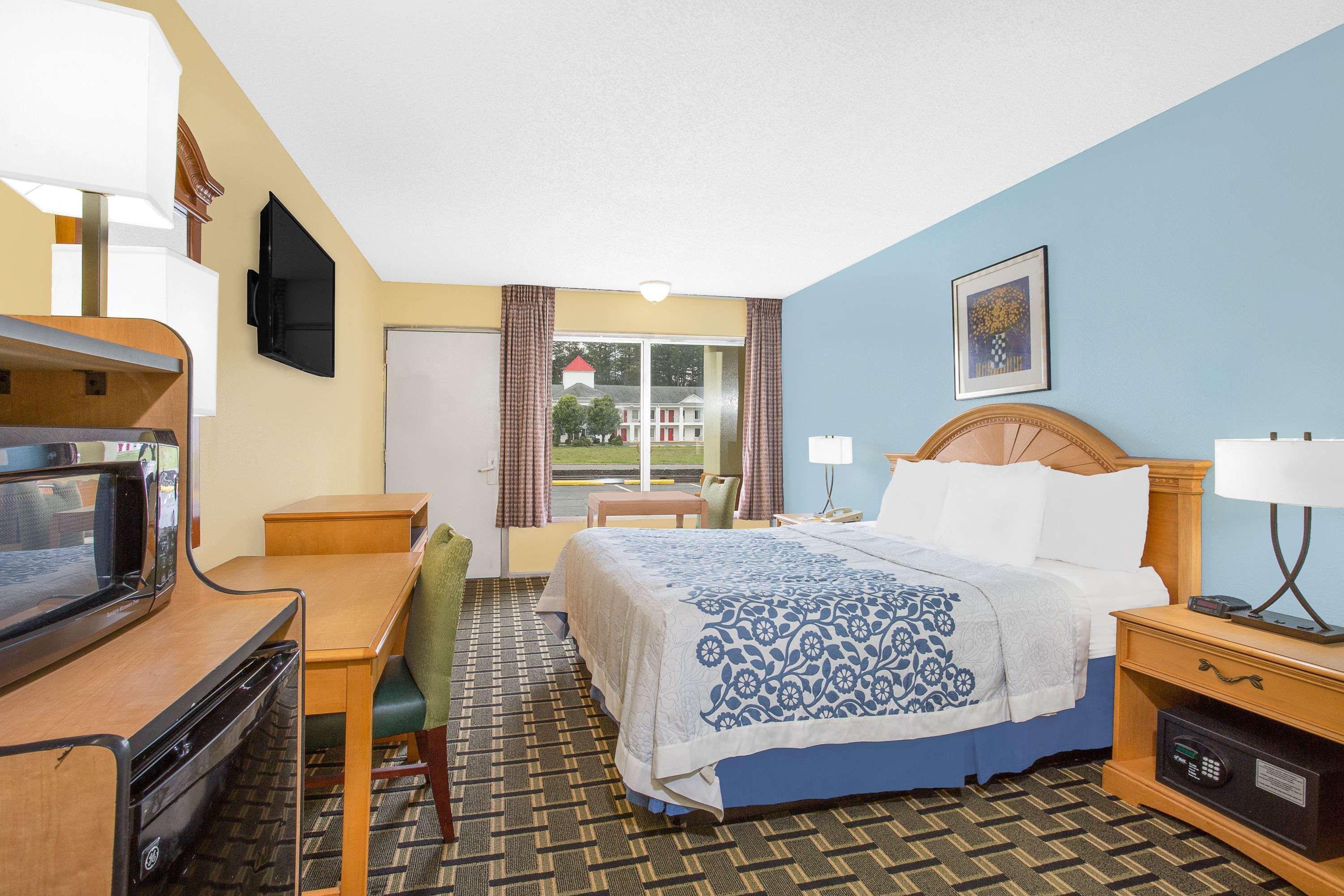 Days Inn By Wyndham Ruther Glen Kings Dominion Area Экстерьер фото