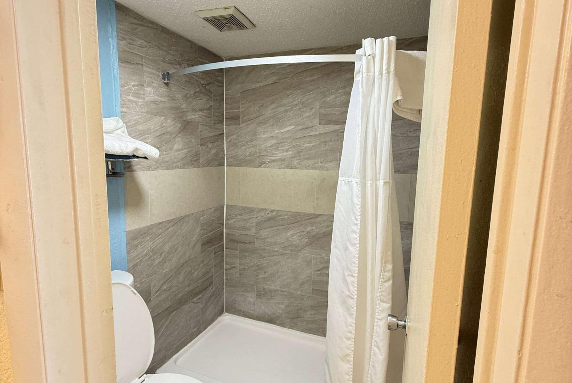 Days Inn By Wyndham Ruther Glen Kings Dominion Area Экстерьер фото