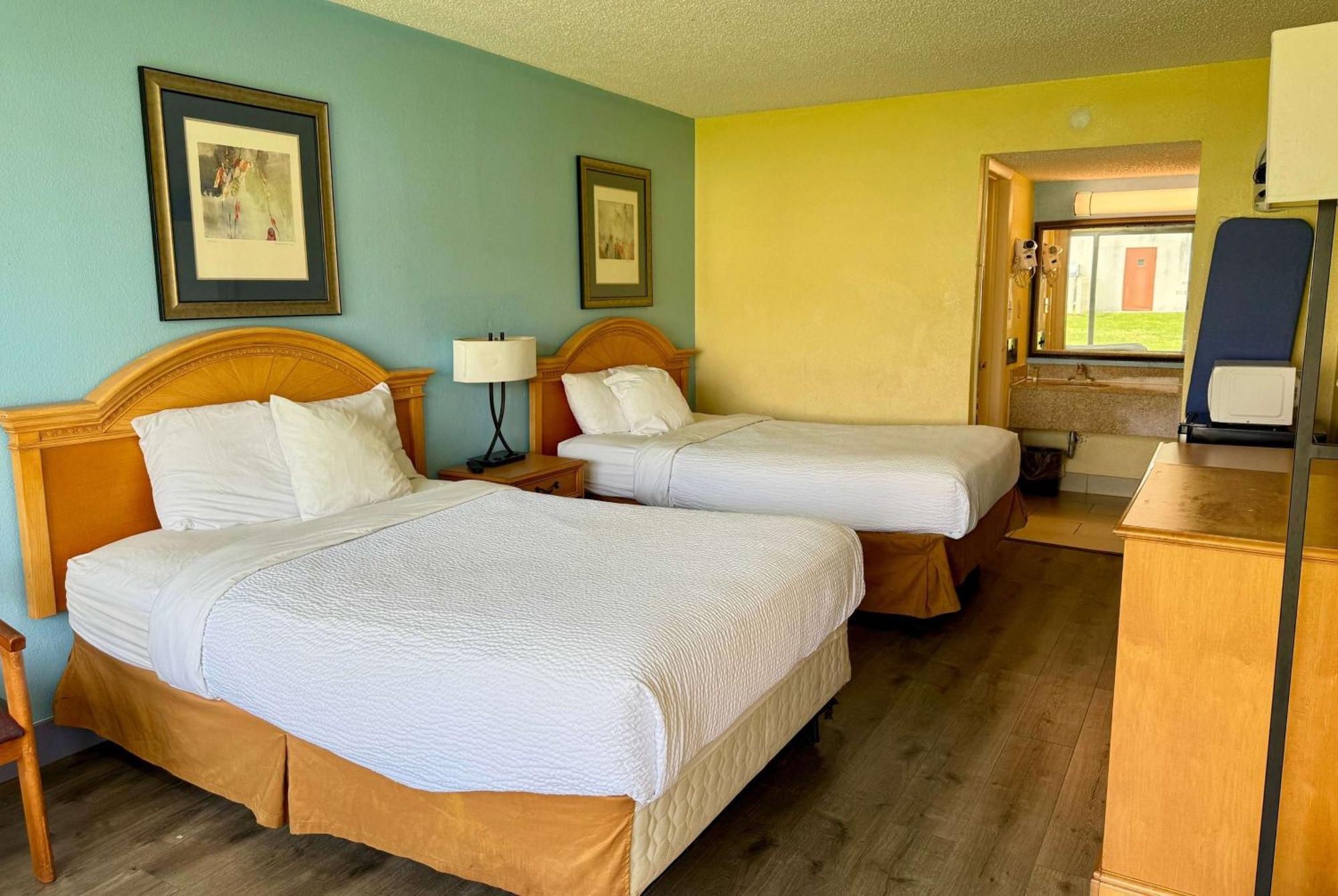 Days Inn By Wyndham Ruther Glen Kings Dominion Area Экстерьер фото