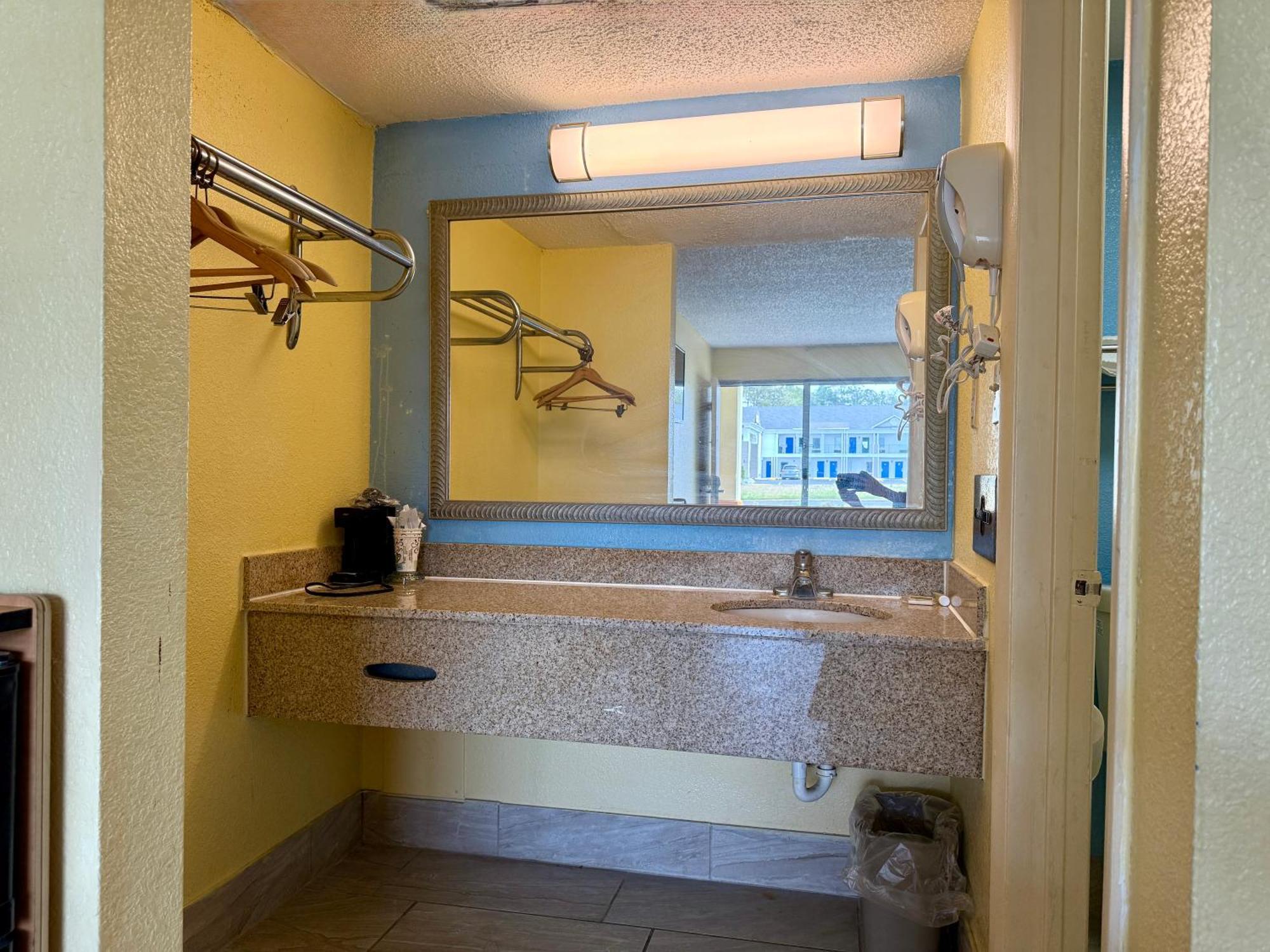 Days Inn By Wyndham Ruther Glen Kings Dominion Area Экстерьер фото