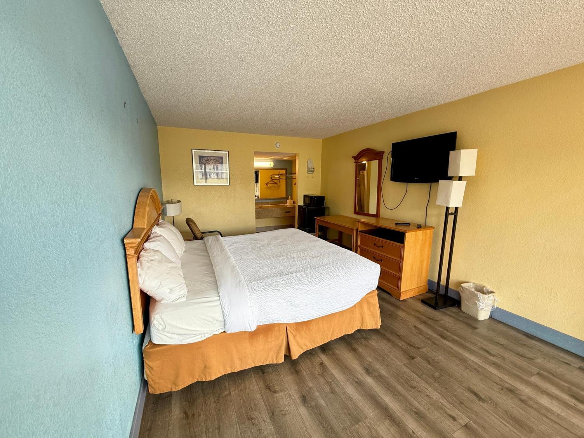 Days Inn By Wyndham Ruther Glen Kings Dominion Area Экстерьер фото