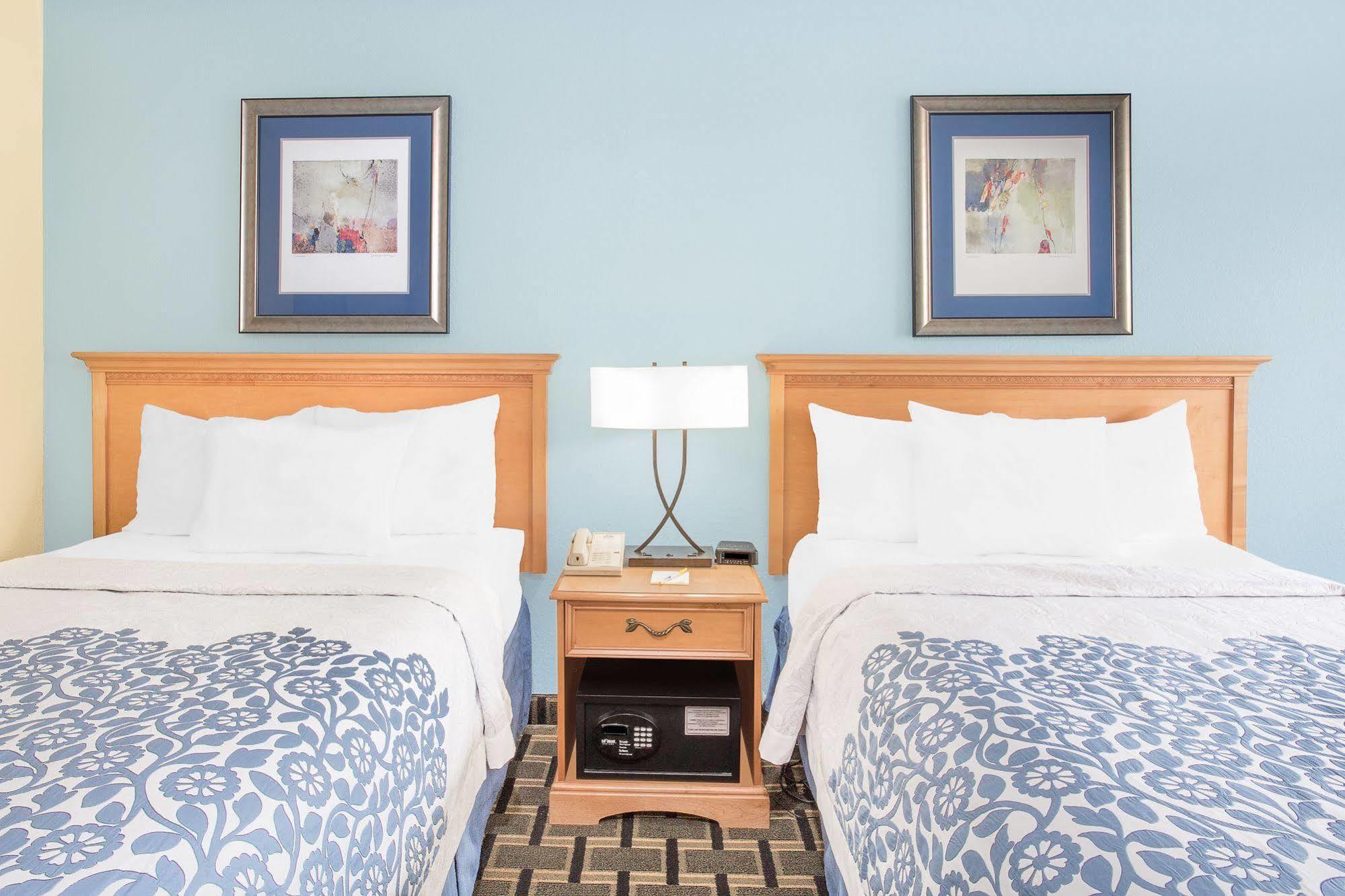 Days Inn By Wyndham Ruther Glen Kings Dominion Area Экстерьер фото